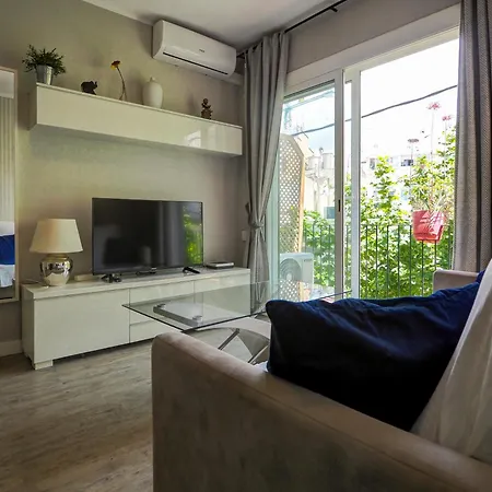 Pura Vida By Hello Homes Apartment