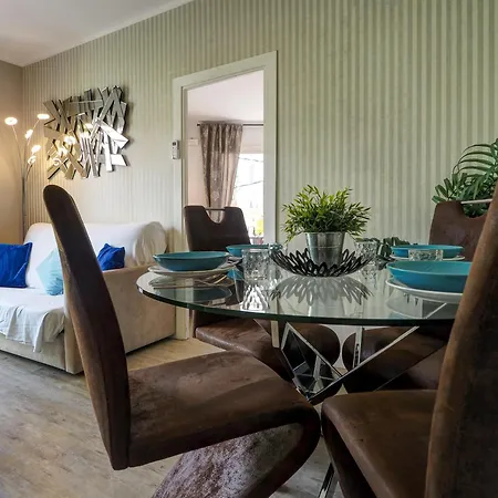 Pura Vida By Hello Homes Apartment